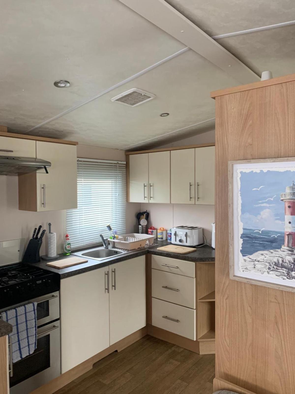 Phoenix Caravan Hire, Trecco Bay Porthcawl Eksteriør billede